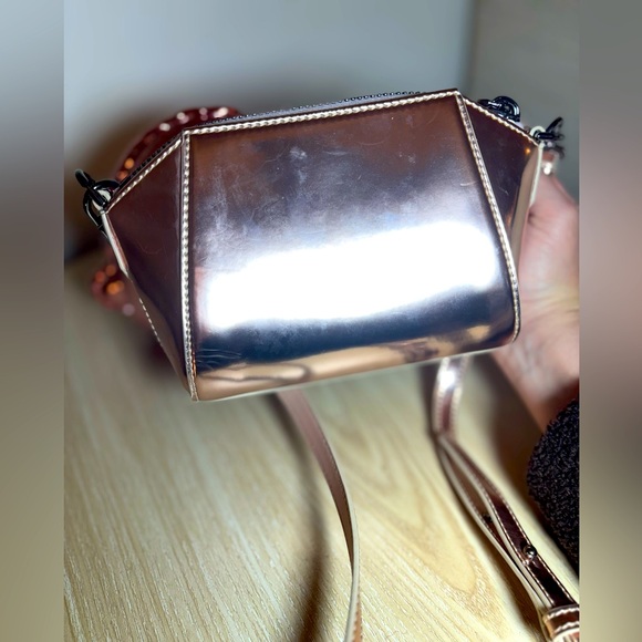 Givenchy💎Polyurethane Nano Antigona Crossbody✨Light Patent Leather Rose Gold✨ - Picture 8 of 13